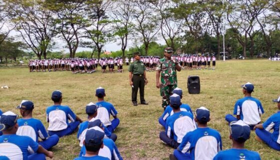 Pelatihan PBB Siswa/Siswi SMP Negeri 3 Ponorogo Menanamkan Kedisiplinan dan Nasionalisme