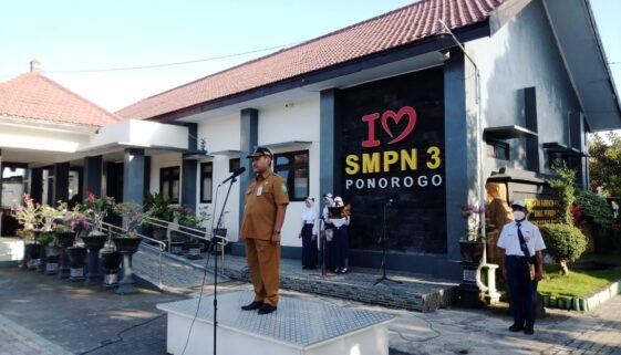 KEGIATAN MASA PENGENALAN LINGKUNGAN SEKOLAH SMP NEGERI 3 PONOROGO TAHUN PELAJARAN 2022/2023